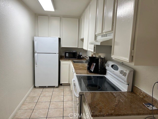 Building Photo - 680 N Ashurst Ct