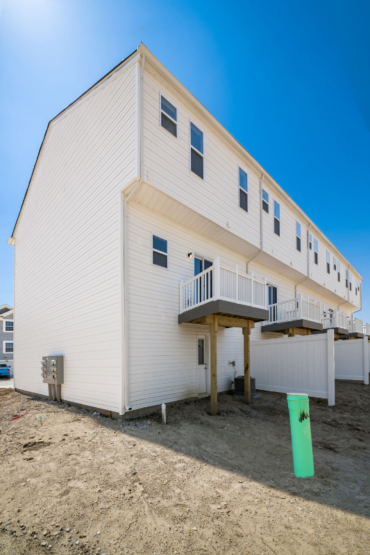 Building Photo - 132 Weeping Willow Dr