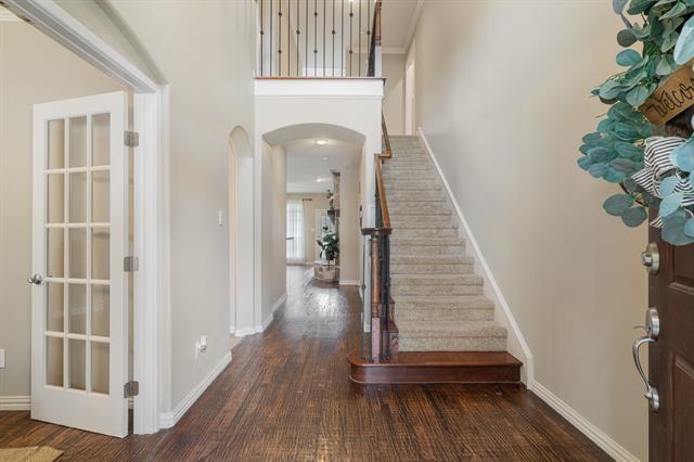 Building Photo - 2116 Chambers Dr