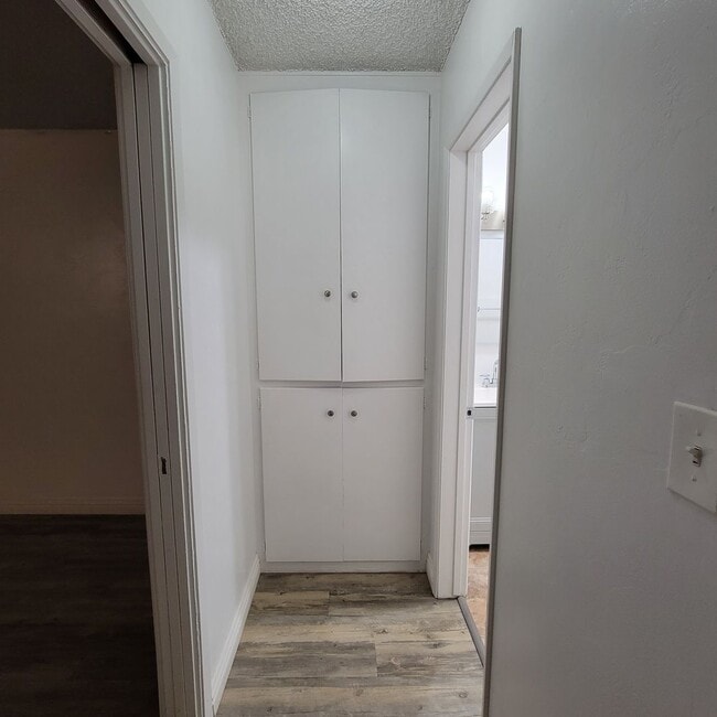 Building Photo - Spacious Beautiful North Park 1 Bed / 1 Bath with Pool