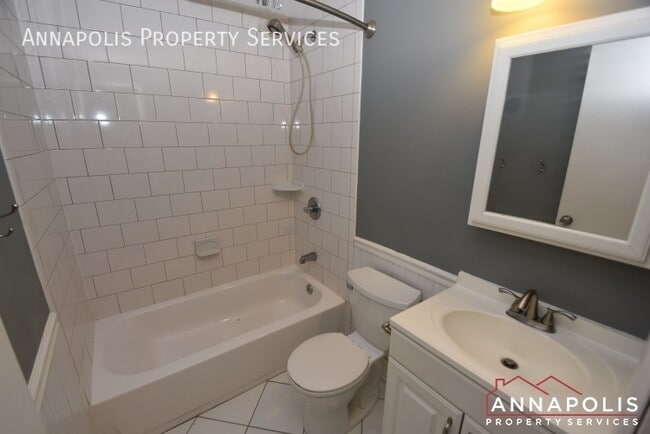 Building Photo - 1750 Aberdeen Cir