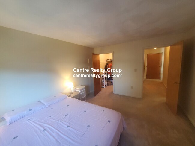 Building Photo - 155 Lexington St