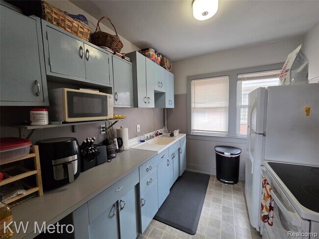 Building Photo - 226 Fielding St