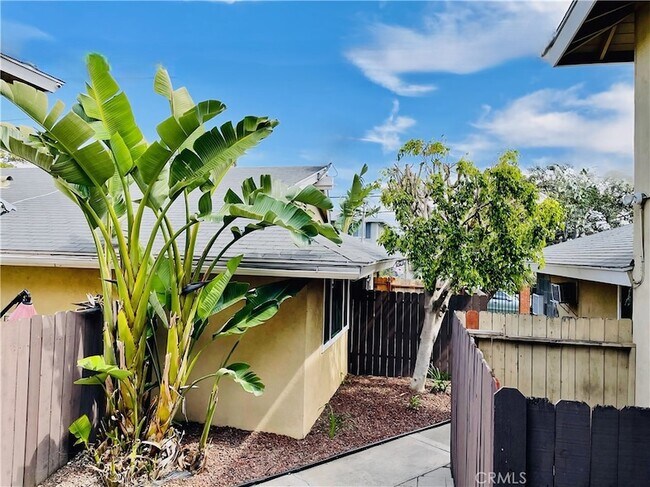 Building Photo - 15641 Tustin Village Way