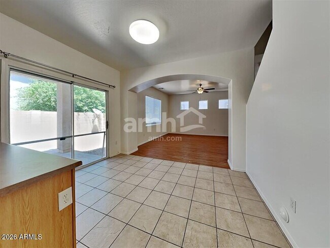 Building Photo - 4242 E Baylor Ln
