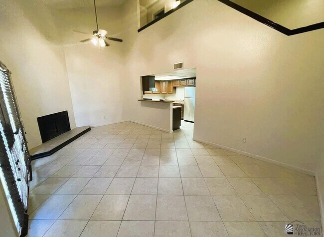 Building Photo - 2045 S 14th Ave