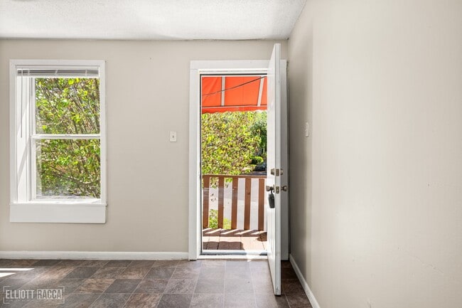 Building Photo - 2404 Orange St