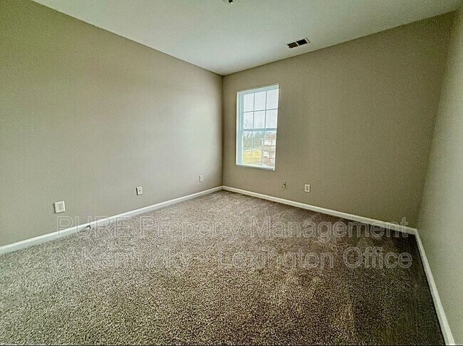 Building Photo - 137 Grinder Ct