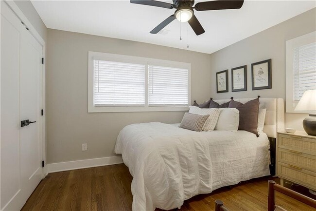 Building Photo - 1344 Midlawn Dr