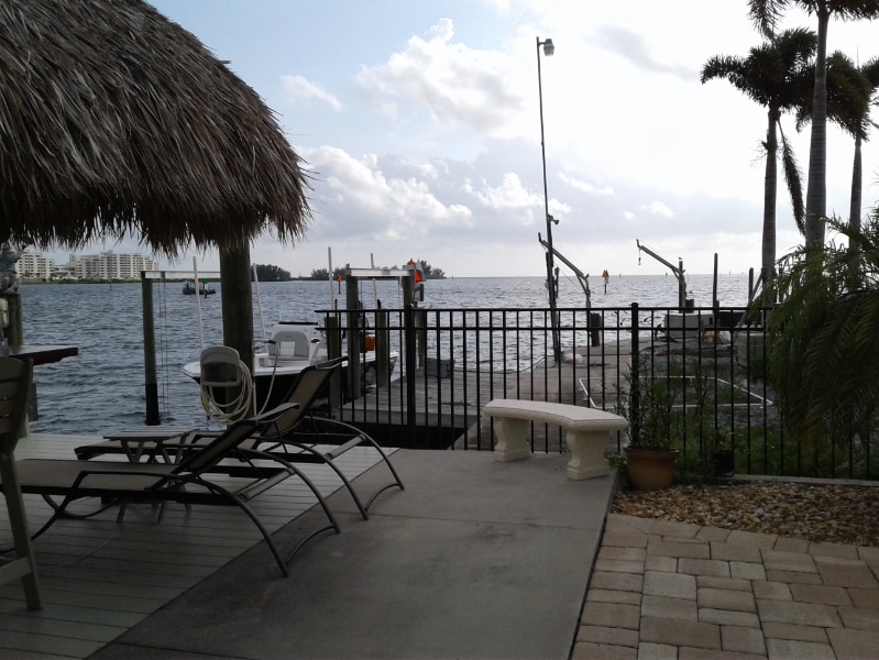 Building Photo - 6423 Harbor Dr