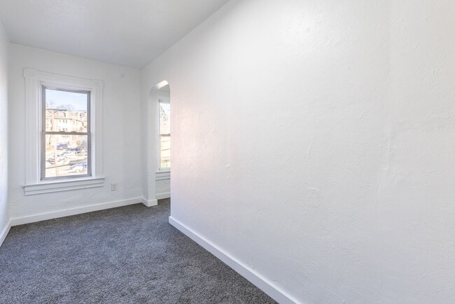 Building Photo - Available April 2026 - COMPLETELY RENOVATED 2 Bedroom Home