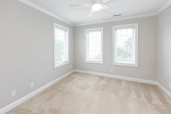 Building Photo - 108 70th St