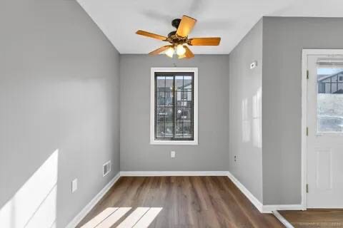 Building Photo - 365 Mather St