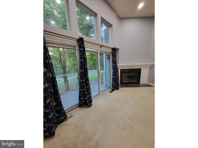 Building Photo - 6 Halstead Pl