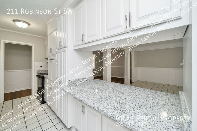 Building Photo - 211 Robinson St SW