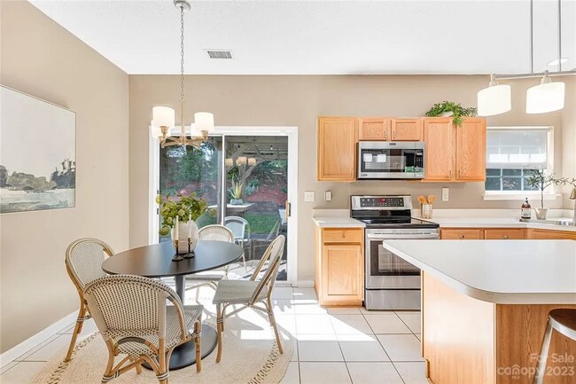 Building Photo - 5649 Winslow Ave NW