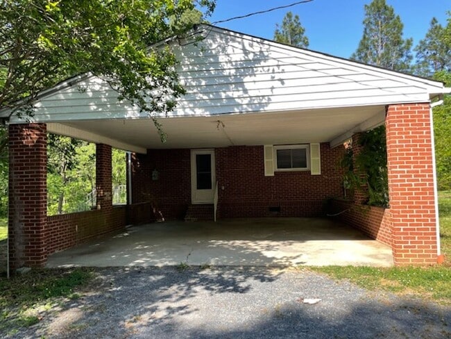 Building Photo - 7230 Union Grove Church Rd