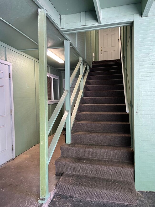 Building Photo - 1281 Bonanza Ave