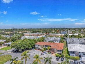 Building Photo - 2101 NE 68th St