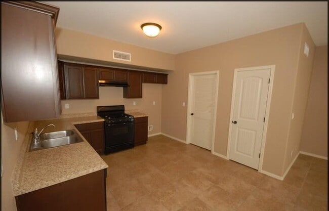 Building Photo - 14302 Pancho Gonzalez Ct