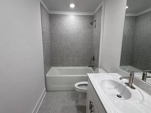 Building Photo - 2780 Westgate Park Dr