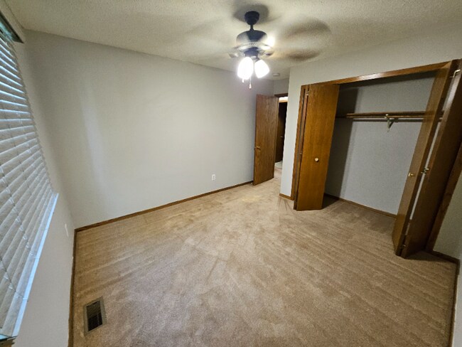 Building Photo - 2421 Grenadier Ave N