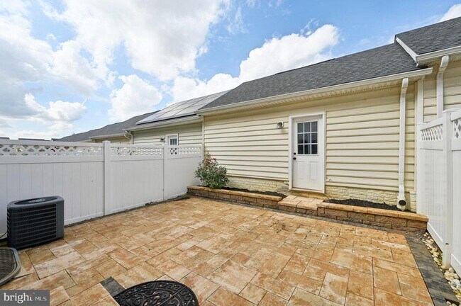 Building Photo - 22448 Bright Sky Dr