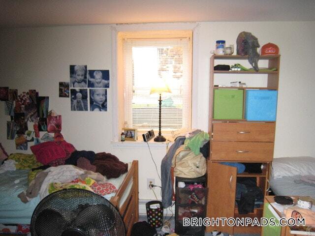 Building Photo - 31 Wade St