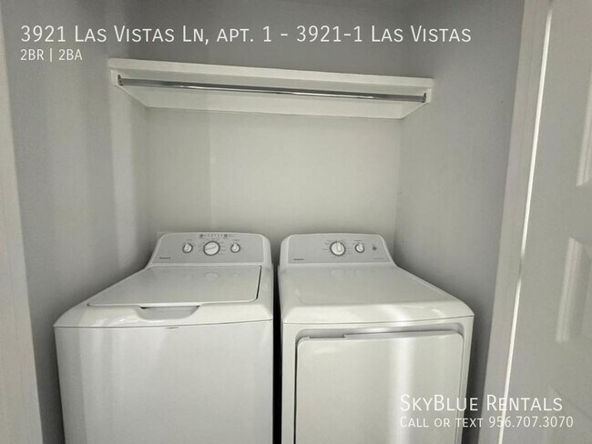 Building Photo - 3921 Las Vistas Ln