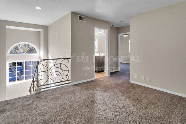 Building Photo - 7960 Mission Vista Dr