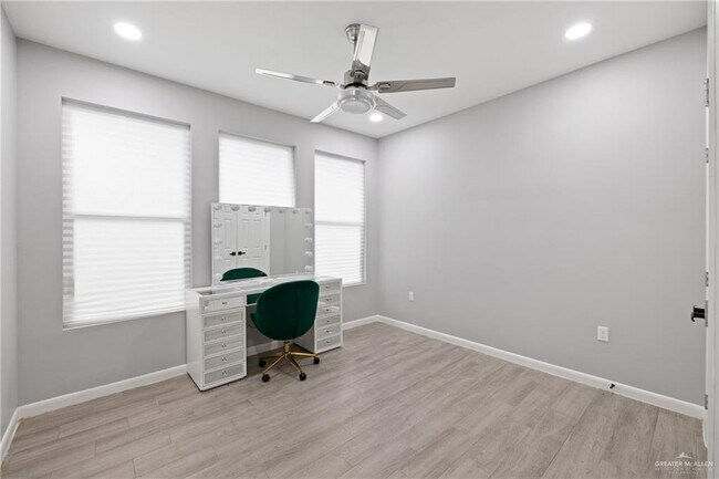 Building Photo - 16 Isabella Grace St