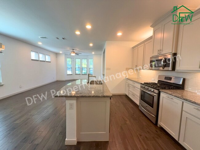 Building Photo - 3 Bed/2.5 Bath Home for Lease in Arlington – 2 Living Areas, Pool, Courts & Trails Nearby!