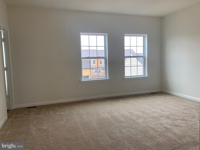 Building Photo - 258 N Bayberry Pkwy