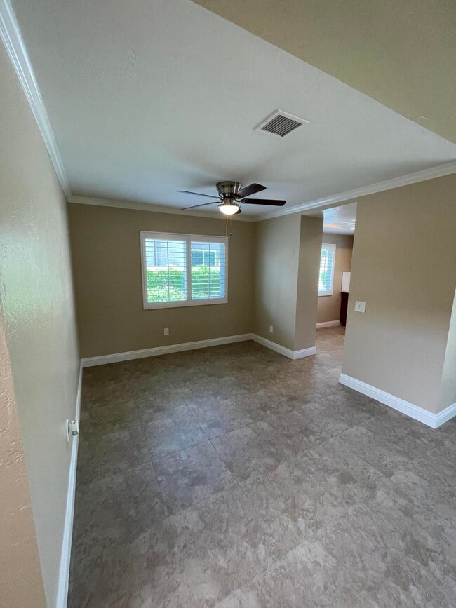 Building Photo - 74940 San Simeon Dr