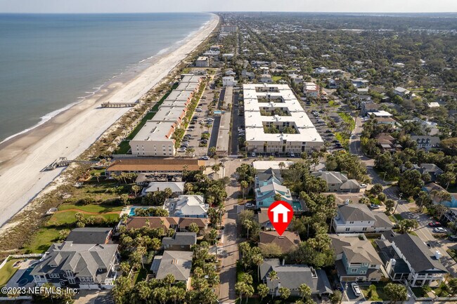 Building Photo - 1058 Beach Ave