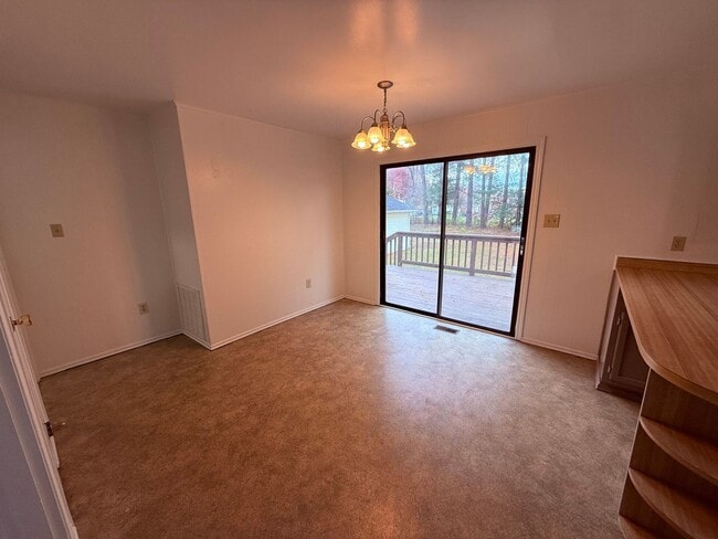 Building Photo - 120 Flagg Ct