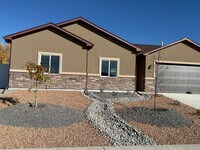 Building Photo - Brand New 4 bedroom, 2 bath, 2 car garage ...