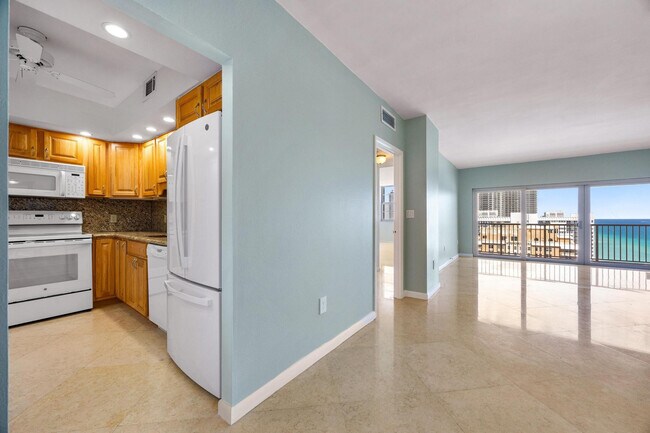 Building Photo - 1950 S Ocean Dr