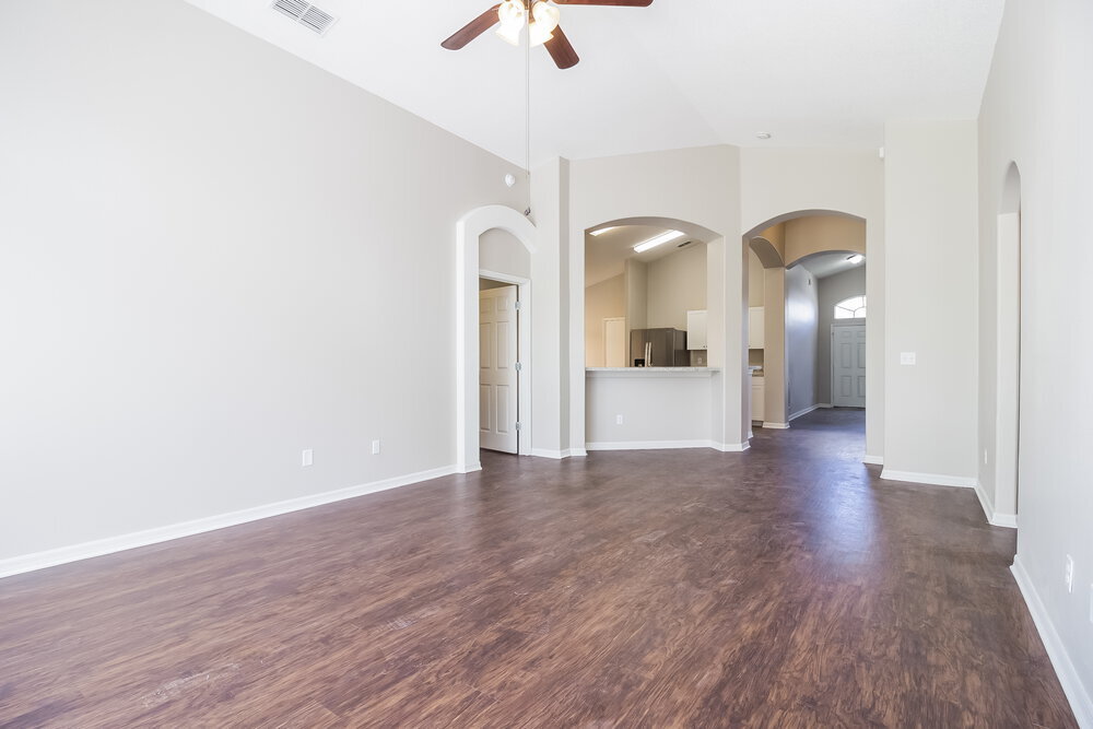 Building Photo - 4240 Forest Island Dr