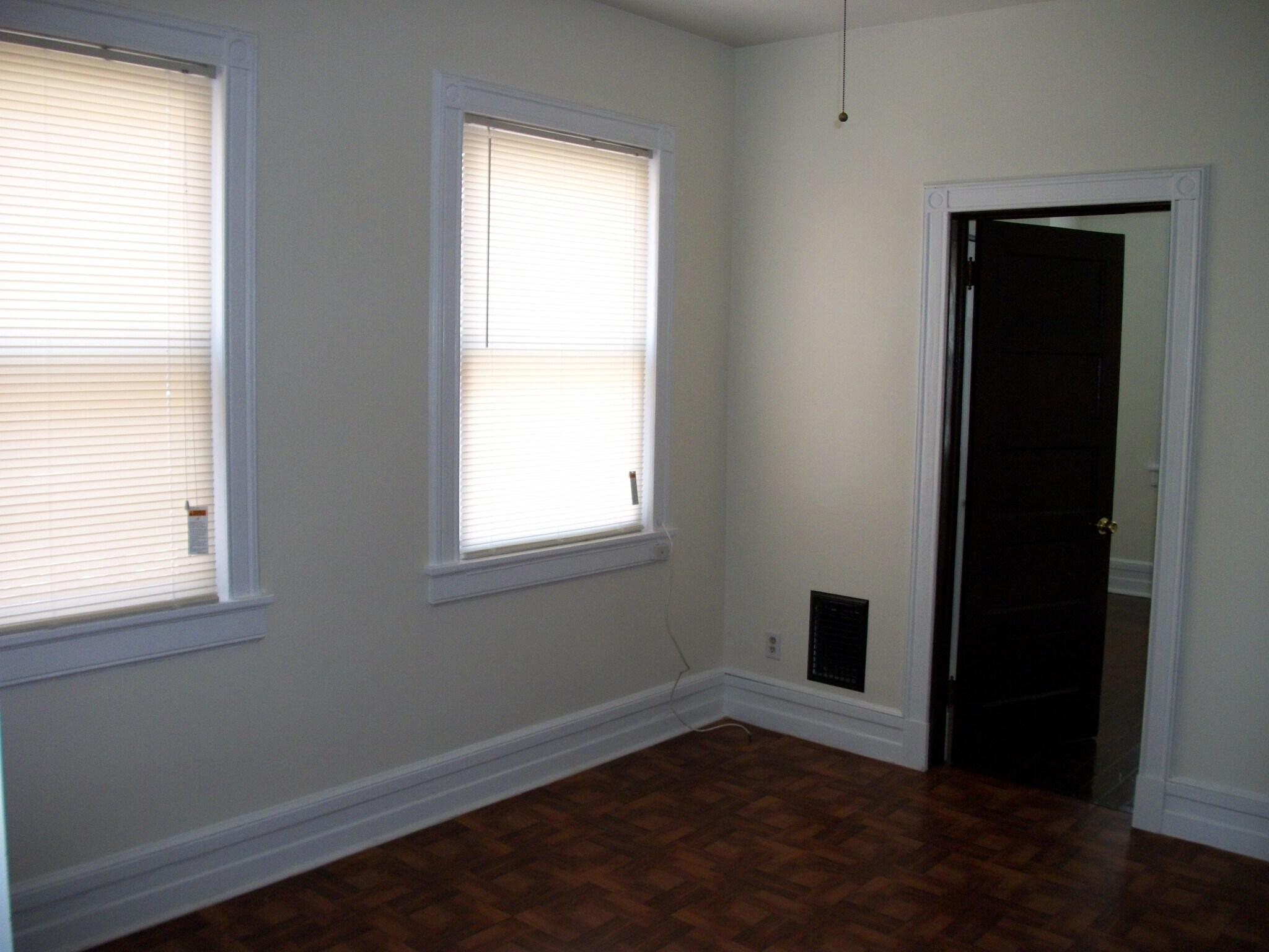 Building Photo - 371 Dover St