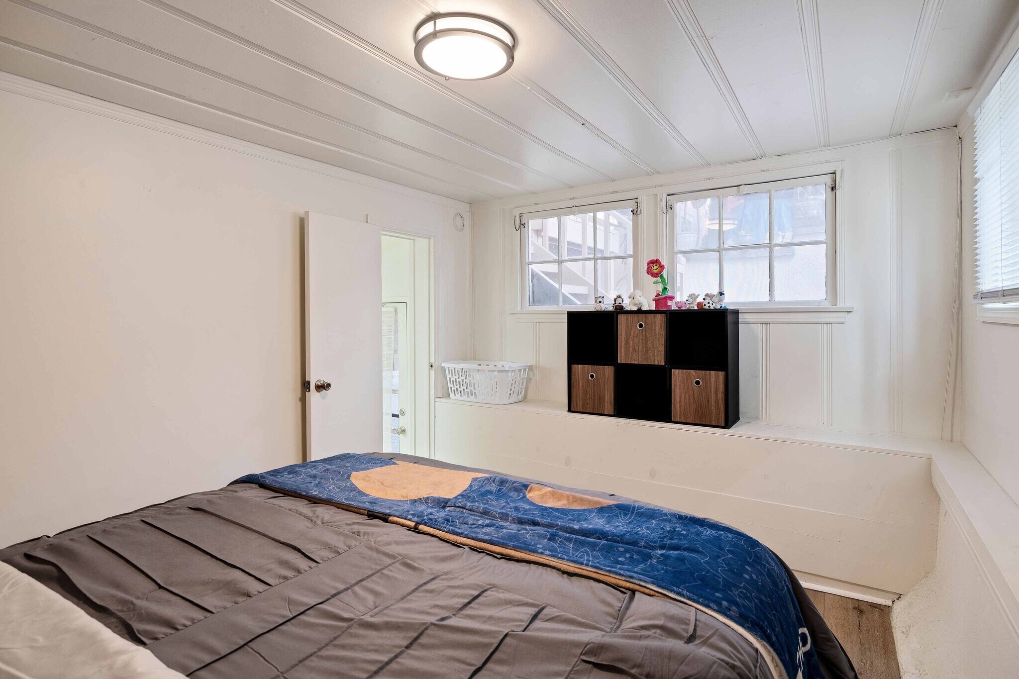 Building Photo - 1634 Bayview Dr