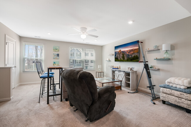 Building Photo - 1516 Indigo Creek Dr