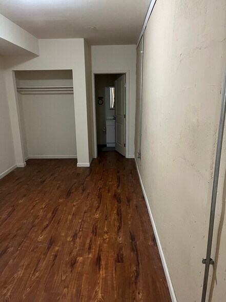 bed - 1228 S 45th St