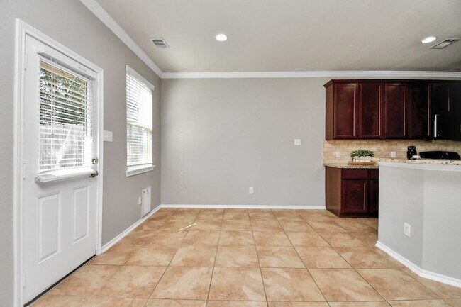 Building Photo - 6426 Haywards Crossing S Cir