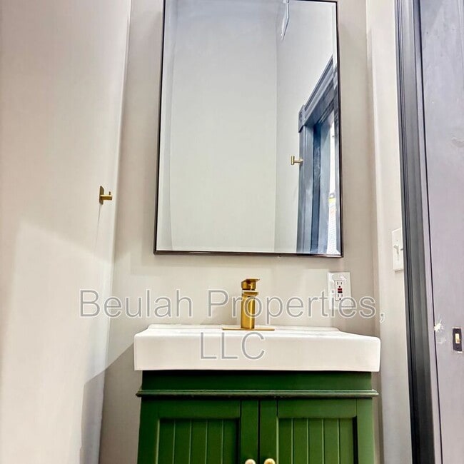 Building Photo - 1836-1838 S 10th st