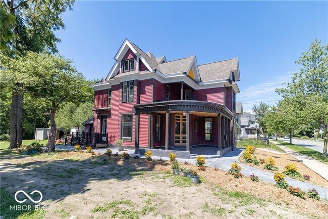 Building Photo - 404 N State St