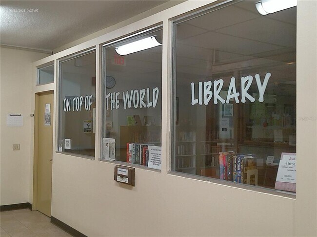 Building Photo - 2011 Australia Way W