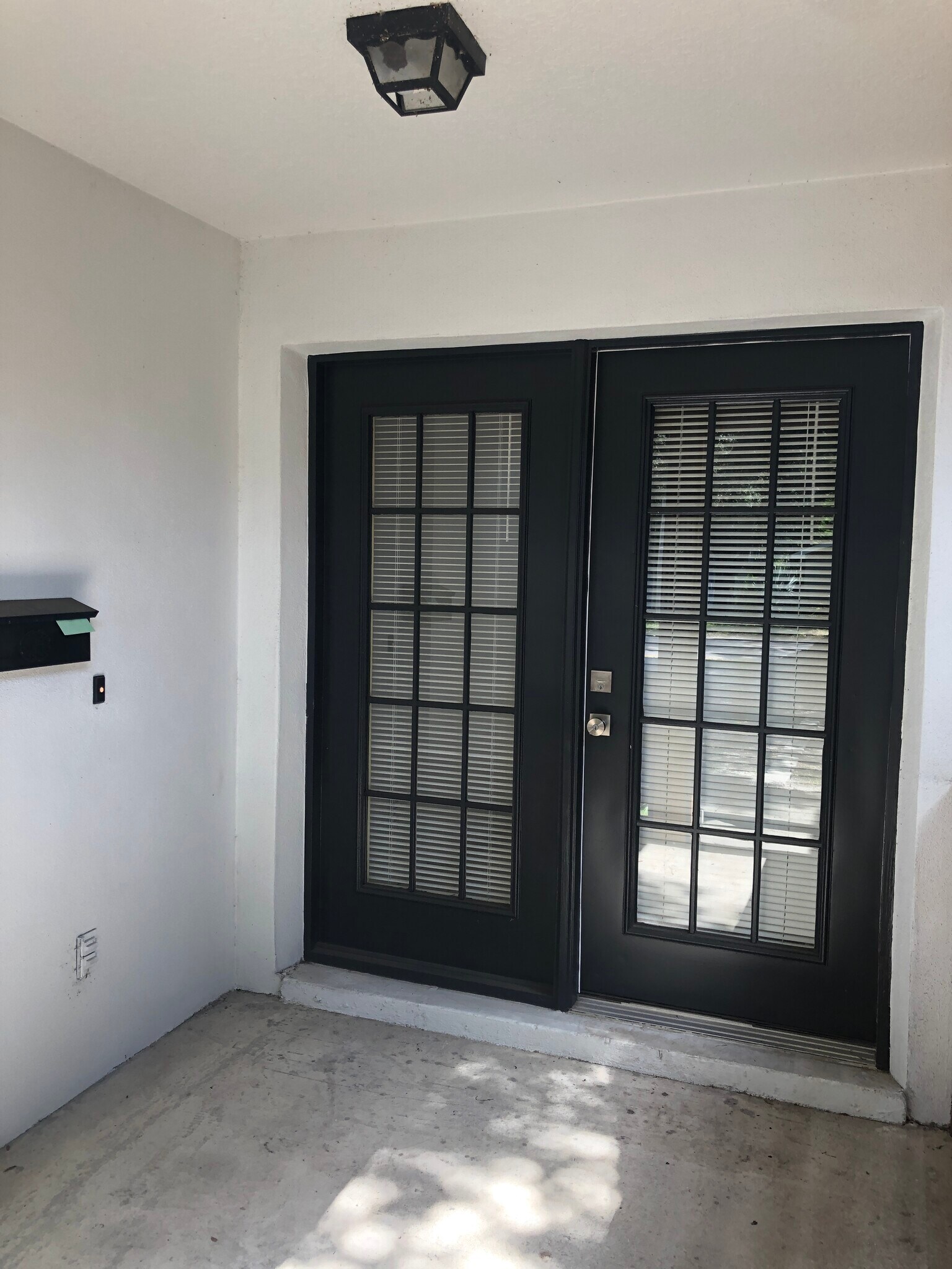 Building Photo - 804 E South St