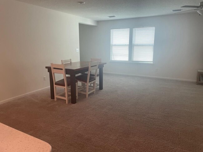 Building Photo - 9721 Tandem Ct