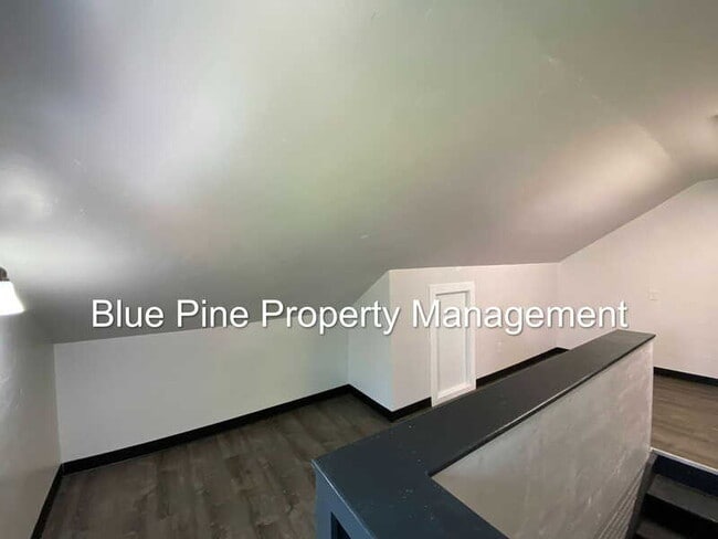 Building Photo - 306 Lawton St